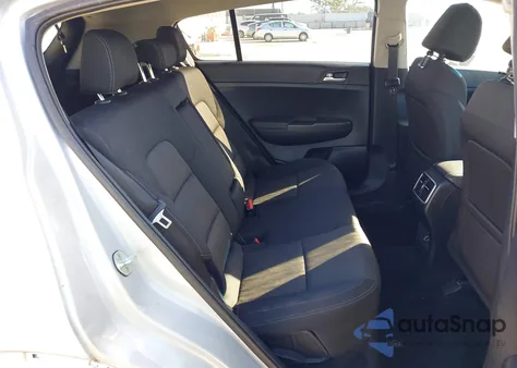 2020 Kia Sportage Lx z USA, uszkodzony, nr VIN KNDPM3AC3L7768399